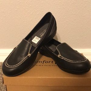 Super cute Brand New loafers. These are a wide.